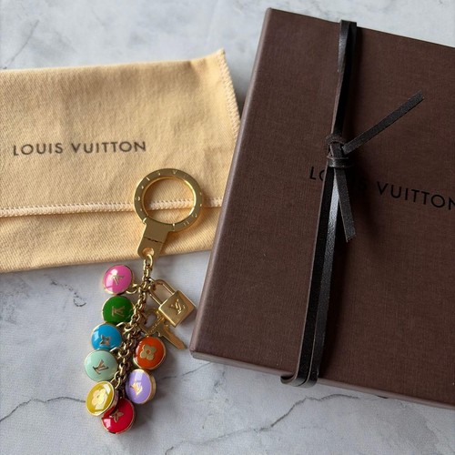 Louis vuitton porte cles - louis,