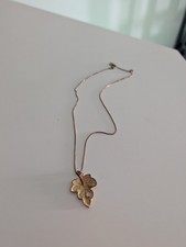 Collana con ciondolo - , foglia