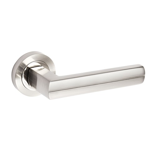 Maniglie per porte cromate - , su