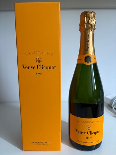 Veuve clicquot brut yellow - veuve,