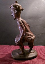 Statua Vintage Africana Figura di Antenato intagliata nel legno cm.31x10,5x7
