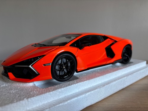 Lamborghini revuelto lcd - lamborghini, 1/18