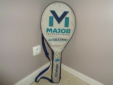 RAQUETTE DE TENNIS MAJOR" MASTERS 95 SQ-IN" GRAPHITE AVEC HOUSSE