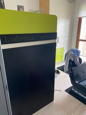 cameretta adolescenti due letti a ponte color panna e verde