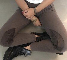 leggins Color Marrone Con Dettagli Sul Ginocchio