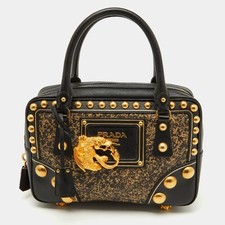 Borsa Prada Bauletto nera in pelle saffiano impreziosita
