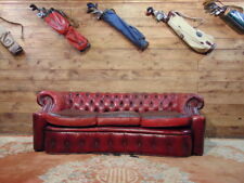 Divano Chesterfield Inglese in Pelle Bordeaux 