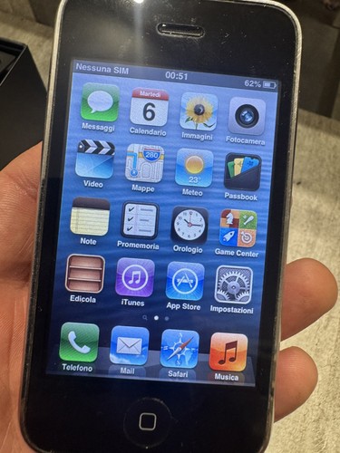 Apple iphone 3gs 16gb - iphone,