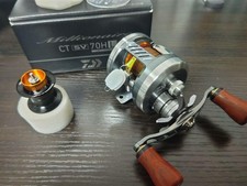 Mulinello Baitcasting Daiwa Millionaire Ct Sv 70hl con Bobina di Finezza Basso Profilo