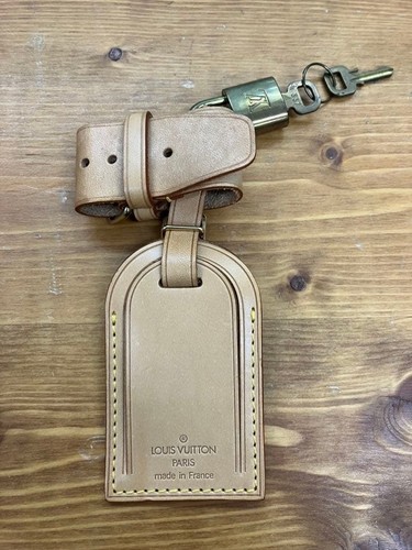 Louis vuitton nome tag - louis,