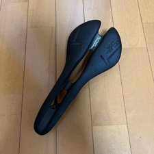 Sella in carbonio Aspide