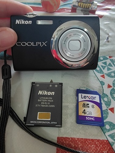 Fotocamera nikon coolpix s220 - fotocamera,