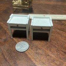 Coppia di comodini per mobili