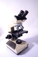 Microscopio da laboratorio