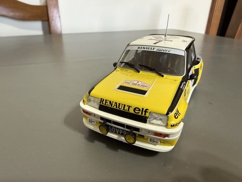 Die cast modellino auto - 1/24,