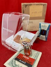 Vintage RARO NUOVO 1962 GILLETTE kit rasoio sottile regolabile con spedizioniere Kin 2 Fat Boy WOW