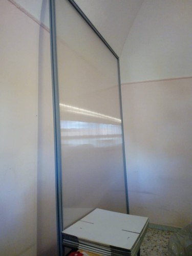 Divisorio plexiglass opaco per