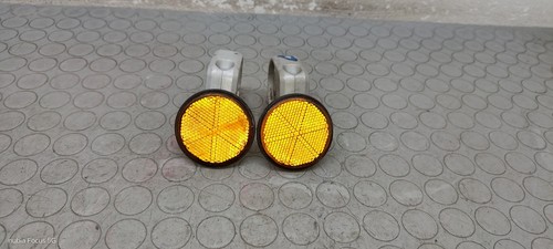 Coppia luce catarifrangente - luce,