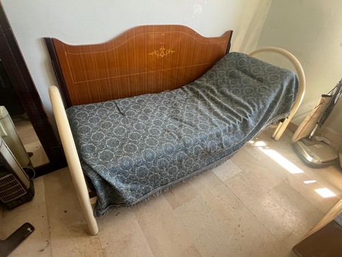 Letto singolo struttura - •, in