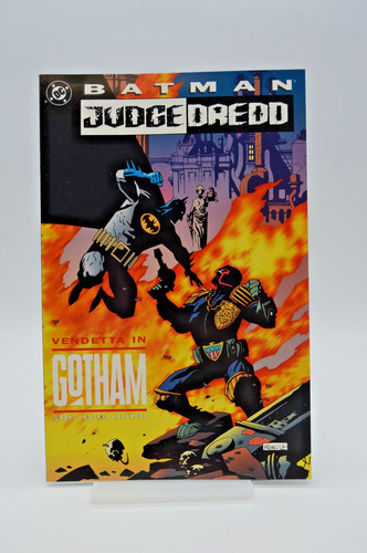 Batman judge dredd - dc:,
