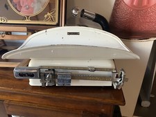 BILANCIA vintage SALUS MILANO BIANCA PER NEONATI A STADERA MECCANICA ANNI 50 