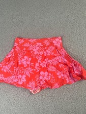 STRADIVARIUS Ladies Shorts US 4 pink red tropical floral flowy vacation