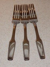 ONEIDA STAINLESS FLATWARE DANFORTH PATTERN 3 DINNER FORKS 8" GREAT CONDITION!