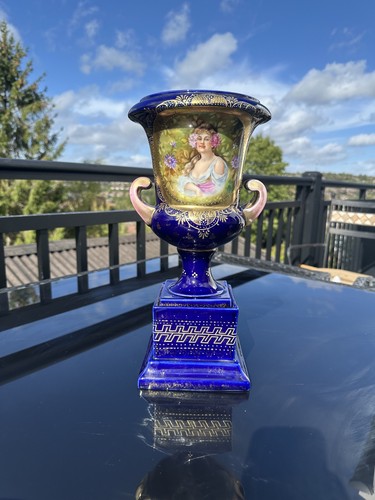 Antico vaso urna porcellana