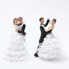 Figurine di coppia romantica