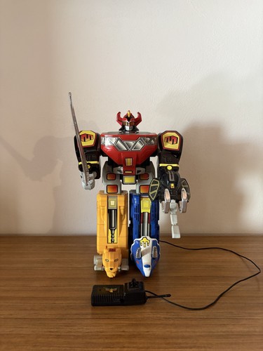 Megazord power rangers con - megazord,