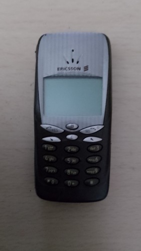 Ericsson t66 con custodia