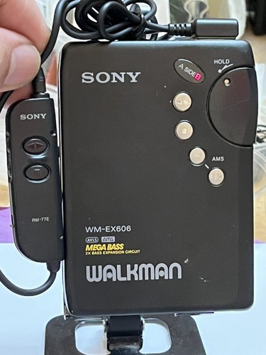 Sony portable cassette - 🟡sony,