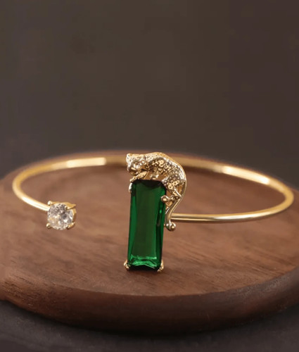 Bracciale aperto elegante