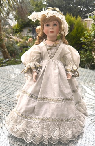 Elegante bambola alberon - bambola,