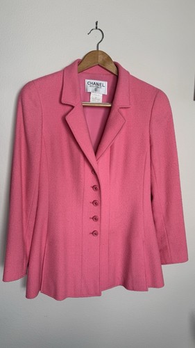 Iconic chanel boutique pink - boutique,