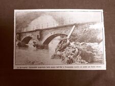 L'inondazione in Germania nel 1910 Locomobile sulle acque dell'Ahr fracassata