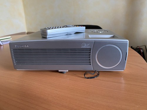 Proiettore toshiba tdp t100 - proiettore, tdp-t100