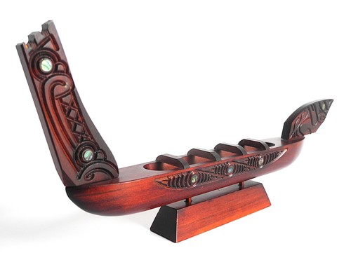 Maori war canoe hand - maori,