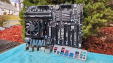 Gigabyte GA-990FXA-UD3 AMD FX-8350 4 GHz 8 GB RAM AM3+ ATX scheda madre