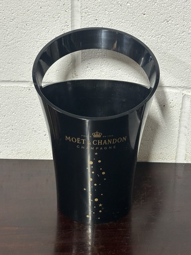 Moet chandon champagne - chandon, ice