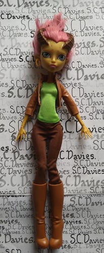 Monster high gilda - gilda, goldstag