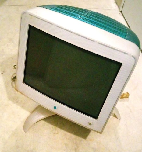 Apple studio display crt - 17",