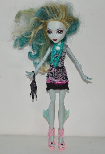 Poupée monster high lagoona - poupée,