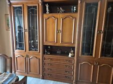 Soggiorno completo formato da: mobile credenza, tavolo , 6 sedie, 2 poltrone 