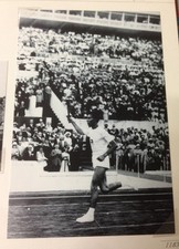 RIPRODUZIONE FOTO ALINARI PERIS CON FIACCOLA OLIMPICA ROMA 12X18 1960 (7)