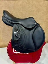 Sella personalizzata nera CWD