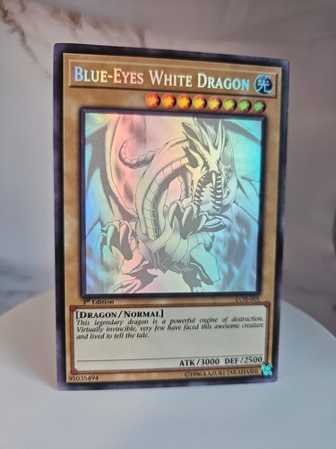 Drago bianco occhi blu - drago,
