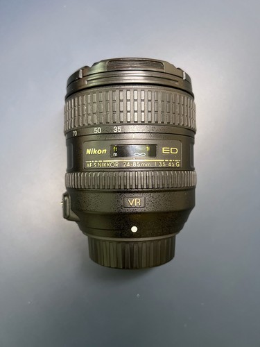 Nikon s - (quasi, af-s