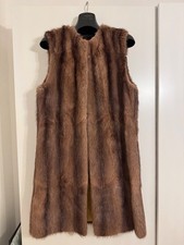 Pelliccia in Visone modello smanicato con fodera in raso Gai Mattiolo