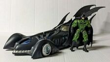 Batmobile e action figure